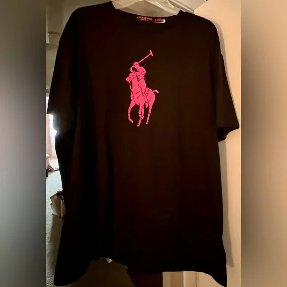 Ralph Lauren Black T-Shirt with iconic polo pony in pink - Picture 5 of 7